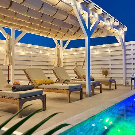 The Sanctuary - Private Rooftop Pool Penthouse By Nomads *