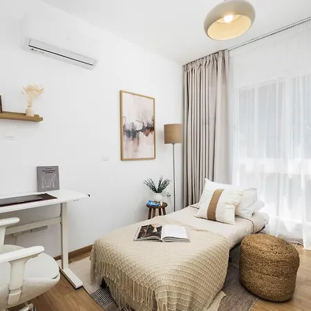 Apartman The Sanctuary - Private Rooftop Pool Penthouse By Nomads Paphos